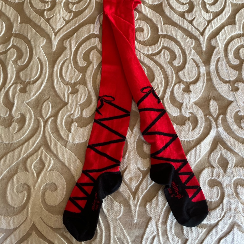 Mim pi -knitted tights -Red/ Black Ballerina Design -Size 8